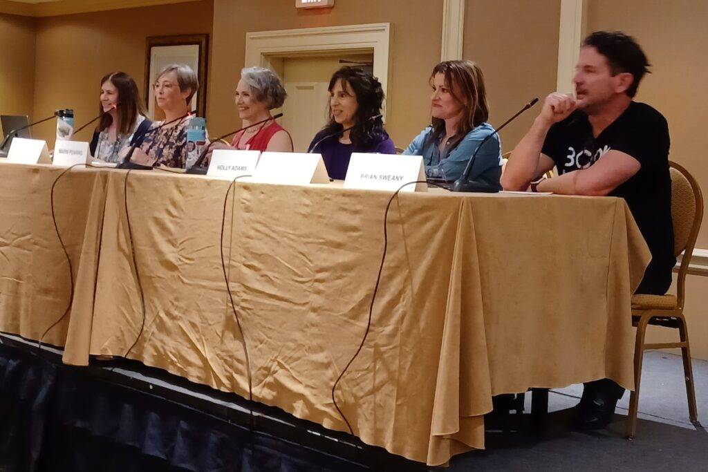 Holly Adams in a panel discussion at Bouchercon